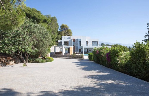 Halepa House | 650 m² House ∙ 5 bedrooms ∙ 10 guests