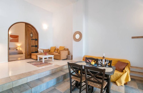 Paros Apartment | 67 m² Apartment ∙ 1 bedroom ∙ 5 guests