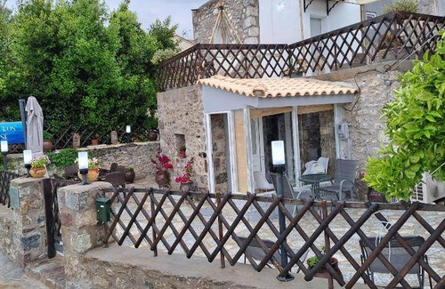 East Mani House | 70 m² House ∙ 2 bedrooms ∙ 5 guests