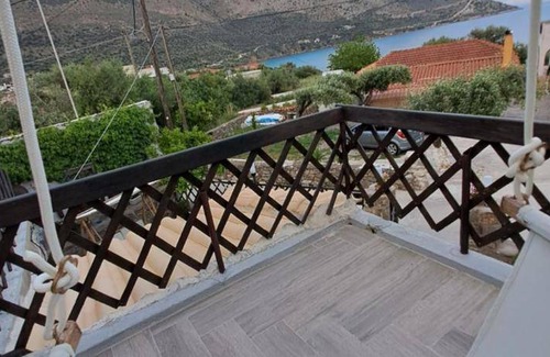 East Mani House | 70 m² House ∙ 2 bedrooms ∙ 5 guests