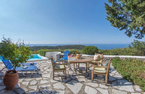 Agios Nikitas Villa | 70 m² Villa ∙ 2 bedrooms ∙ 4 guests