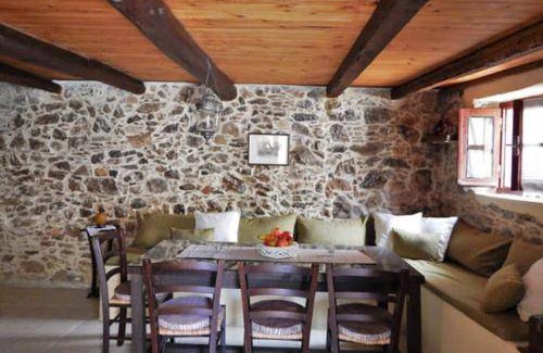 Apostoli House | 74 m² House ∙ 2 bedrooms ∙ 4 guests