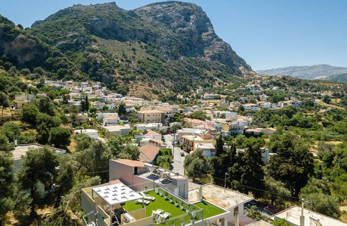 Spilion House | 75 m² House ∙ 2 bedrooms ∙ 6 guests