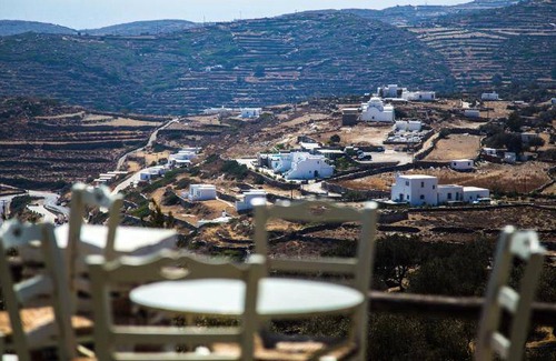 Sifnos Apartment | 75 m² Serviced apartment ∙ 2 bedrooms ∙ 4 guests