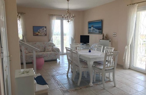 Thermaikos House | 79 m² House ∙ 2 bedrooms ∙ 4 guests