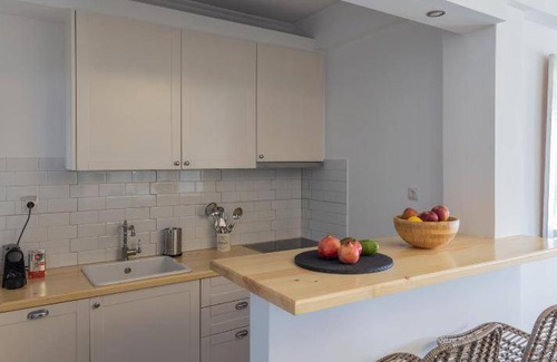 Saronida Apartment | 80 m² Apartment ∙ 2 bedrooms ∙ 4 guests