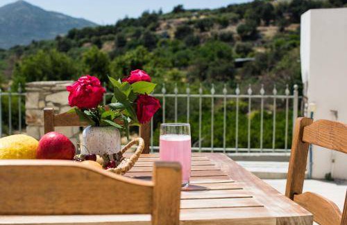 Zaros House | 80 m² House ∙ 2 bedrooms ∙ 6 guests