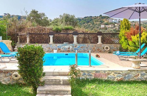 Exopoli House | 80 m² House ∙ 2 bedrooms ∙ 6 guests