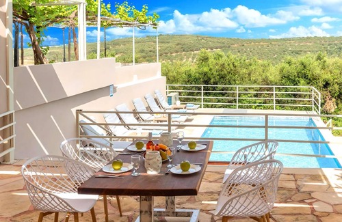 Dramia House | 80 m² House ∙ 3 bedrooms ∙ 6 guests