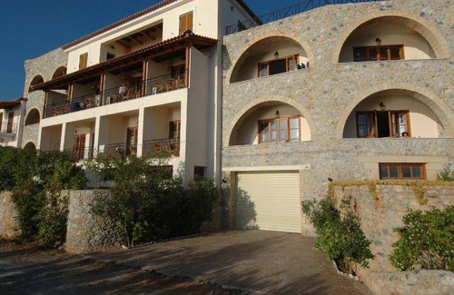 Kardamyli Apartment | 80 m² Serviced apartment ∙ 2 bedrooms ∙ 4 guests