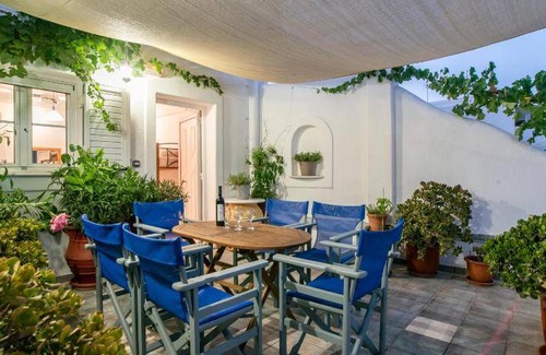 Paros Apartment | 90 m² Apartment ∙ 3 bedrooms ∙ 127 guests