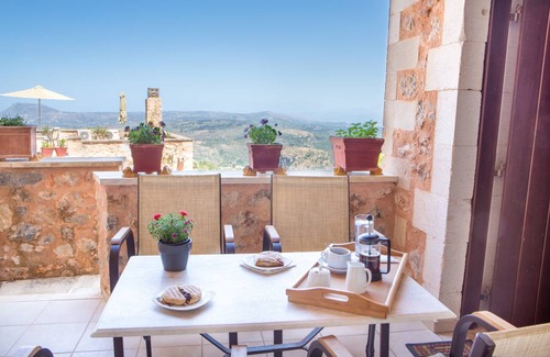 Samonas House | 90 m² House ∙ 2 bedrooms ∙ 4 guests