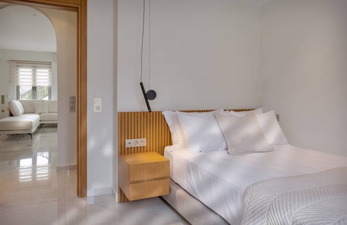 Perama House | 90 m² House ∙ 2 bedrooms ∙ 5 guests