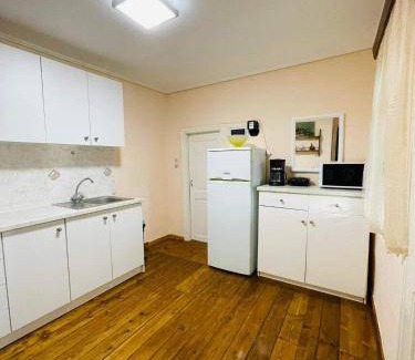 Mytilene House | 95 m² House ∙ 3 bedrooms ∙ 6 guests
