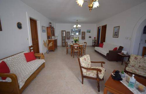 Aliki House | 95 m² House ∙ 5 guests