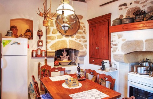 Nikia House | A beautiful fully eqquiped traditional house