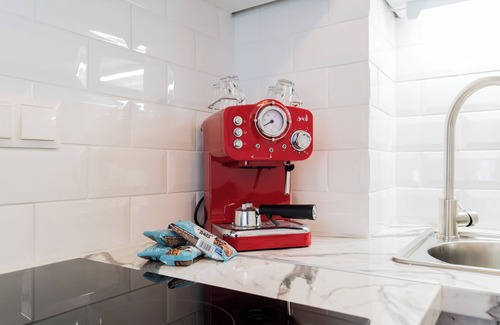 Athens Apartment | AcroLofts M62 - Budget Room, 300m from Metro Station