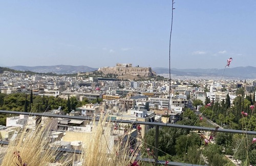 Kinosargous Apartment | Acropolis Residence with 360-Degree Athens City Views Rooftop