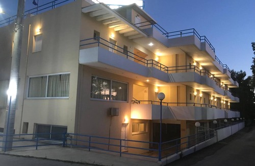 Mytikas Apartment | Adonis Hotel