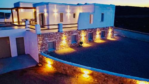 Koufonisia Villa | Aeris suites pori semi basement villa