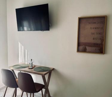 Xanthi Apartment | All Season - Autumn Room
