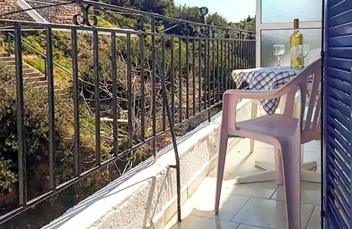 Patitiri Condo | Alonnisos Beachfront Nest - Cozy Summer Gem