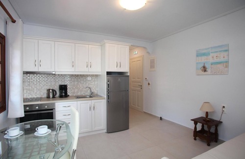 Neo Klima House | Anna Maria – Vanessa Apartments