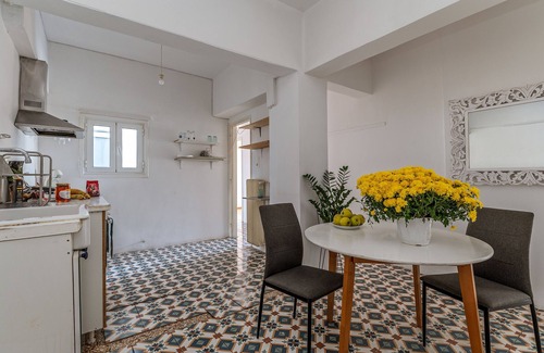 Kallithea Apartment | Apartment 'Charming Central Apt with Parking 3' with Balcony, Wi-Fi and Air Conditioning