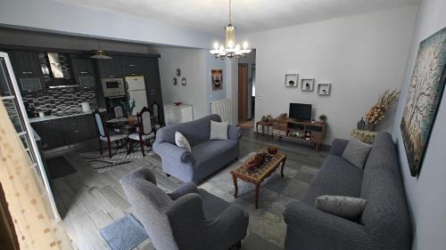 Loutraki Apartment | Apartment with Mountain View