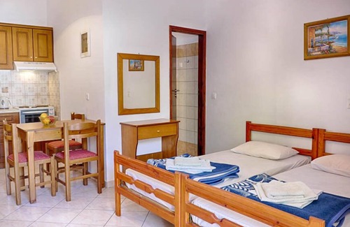 Agios Georgios Pagon Apartment | Arista Studio 4 - only 50m from the sandy beach in Agios Georgios Pagi