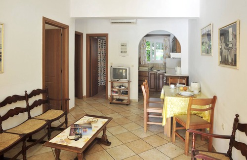 Kassiopi Apartment | Ariti Studios