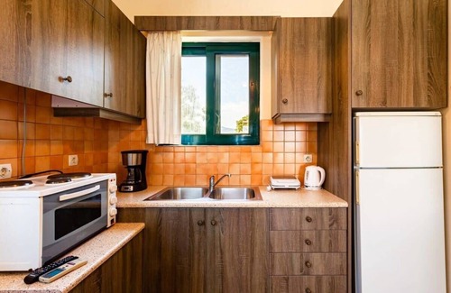 Paralio Astros House | Astros Summer Hideout - Dukes Poolside Home