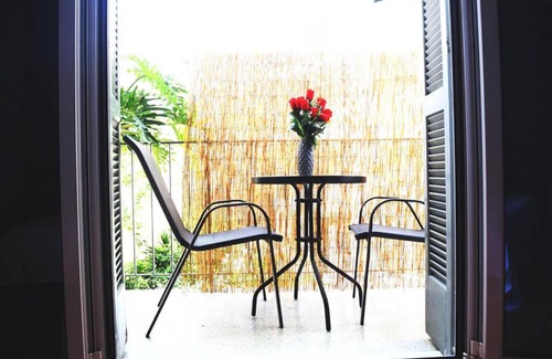 Exarhia Apartment | Athens Luxury 3Bedroom Apartment City Center Large
