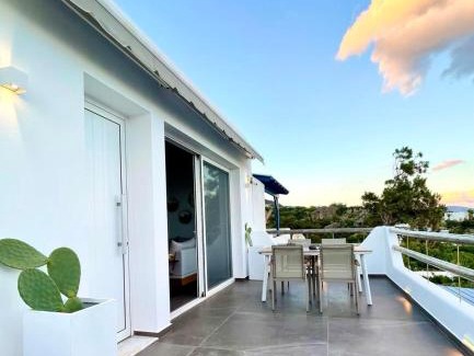 Agios Panteleimonas House | BAY DIVINO