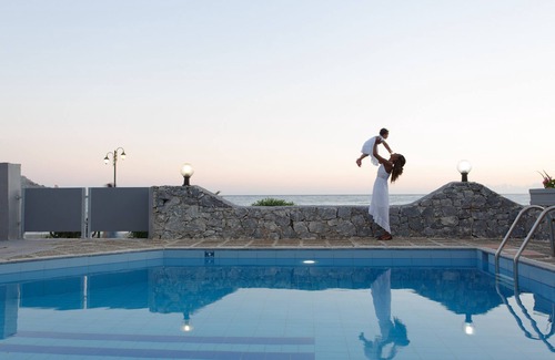 Agios Vasileios House | Beachfront central luxury hotel!
