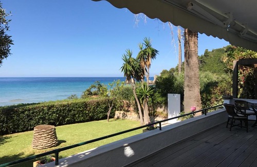 Parelia House | Beachfront House in Corfu