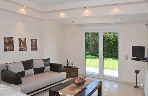 Ixia House | Beautiful house with garden in Rhodes