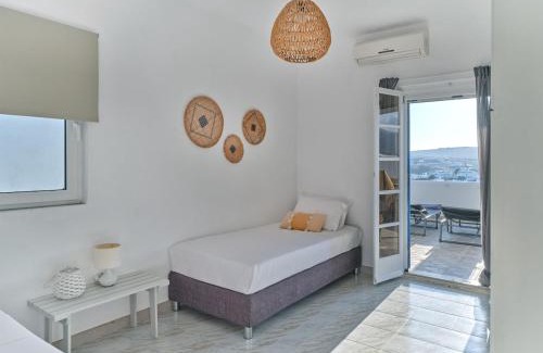 Piso Livadi Apartment | Bianca home with panoramic 180 sea view