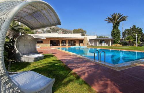 Anavyssos Villa | Black Diamond Luxury Villa Anavyssos in Athens