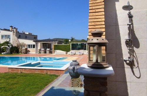 Anavyssos Villa | Black Diamond Luxury Villa Anavyssos in Athens