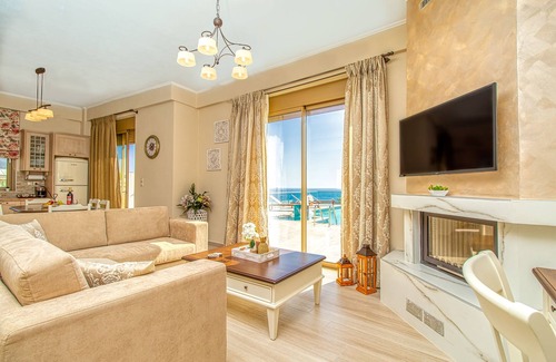 Falassarna Villa | Brand new villa Kore by the beach of Falasarna, saltwater pool, jacuzzi