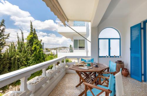 Vouliagmeni Apartment | Breeze One Bedroom Apartment by BluPine
