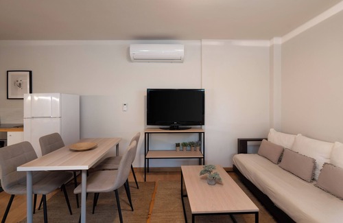 Glyfada Apartment | Bright, Cosy Studio near Glyfada Beach & Center