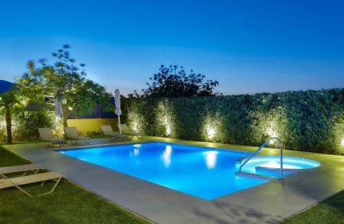 Dhafnes Villa | Castello Villa Daphnes - Private Pool & Whirlpool