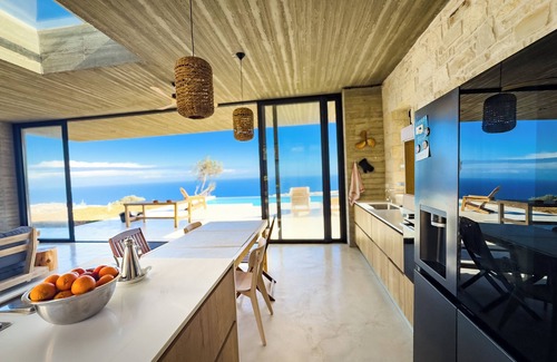 Agia Pelagia Villa | Chic villa with dream sea views