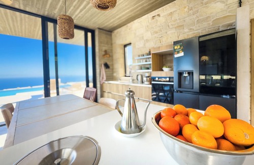 Agia Pelagia Villa | Chic villa with dream sea views