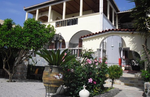 Aipeia Apartment | Chrani Hotel