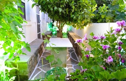 Paros Apartment | Comfort Double Room Semi Basement 23 meters Parikia near Livadia Beach.