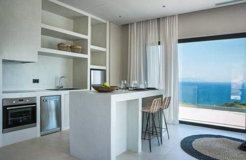 Leivathos Villa | Contemporary Villa, A/C, Private Pool, Magnificent Panoramic Sea View - Just 5mins drive to Beach!