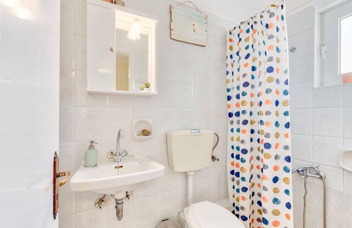 Amoudi House | Cozy apartments For 2 Persons At Family Hotel